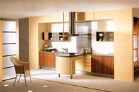 Revija KUHINJE in JEDILNICE (slika str. 4)